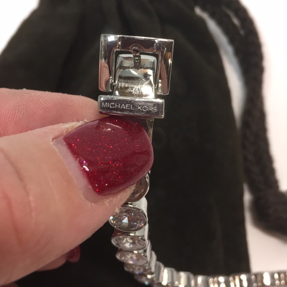 Michael Kors Bracelet 🖤 - Picture 8 of 16